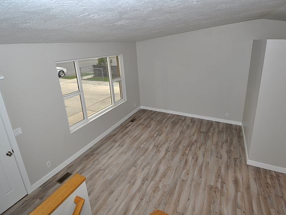 5th image of 6166 W 2920 S