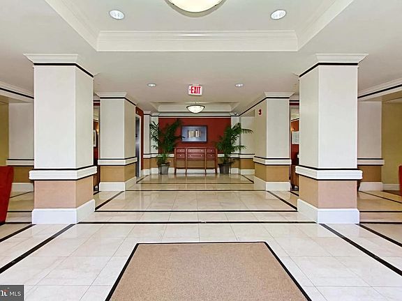 3rd image of 400 Cameron Station Blvd APT 218