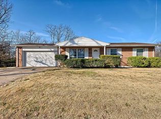 1545 Craig Rd, Saint Louis, MO 63146