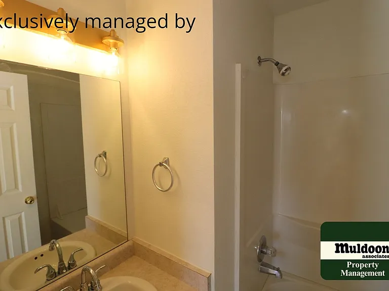 1112 Silverqueen Rd — Photo 8