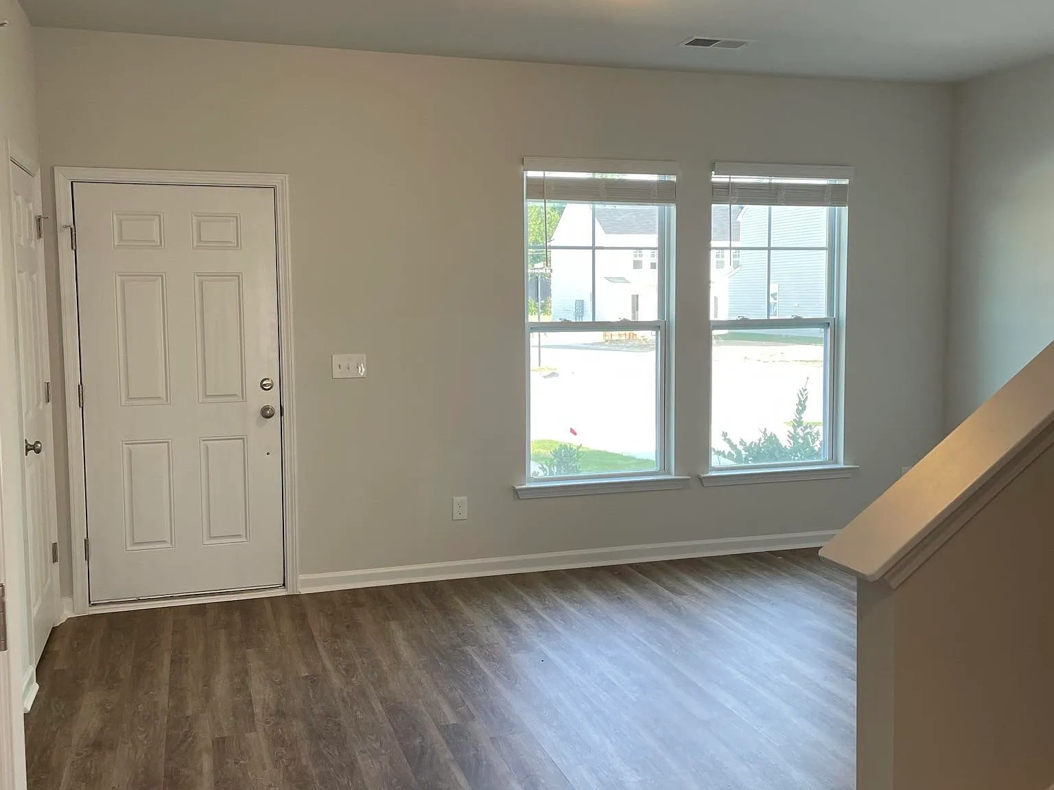 3 bed, 1288 sqft, $1,795 — Photo 2