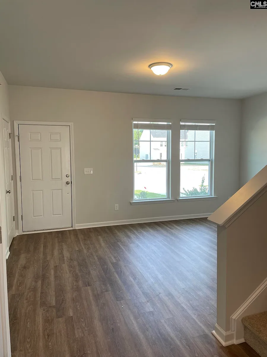 Building Photo - 324 Woodlock Ln