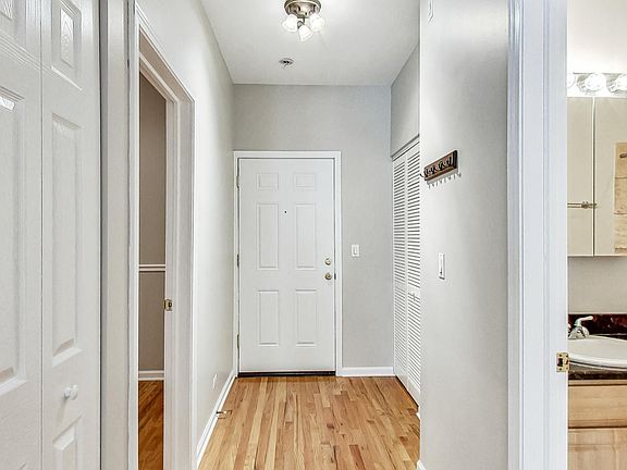 2nd image of 3225 W Fullerton Ave #2SC