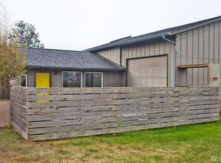 207 5th St NE, Long Beach, WA