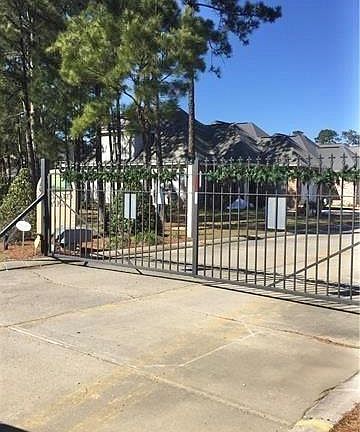3rd image of 113 Emerald Oaks Dr