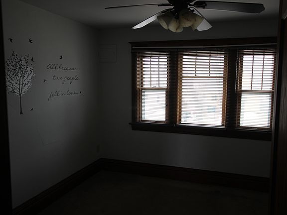 5th image of 405 E Vasa Ave
