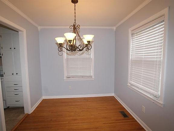 5th image of 3212 Blue Crest St SW