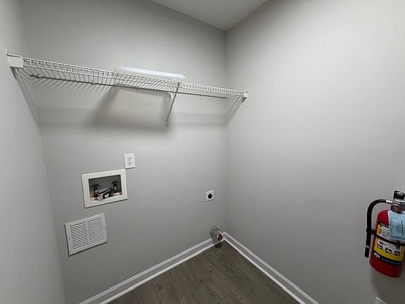 3rd image of 1205 Glendale Dr APT A