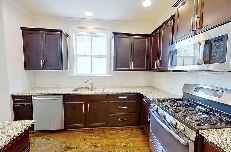 758 Waterscape Ct — Photo 28
