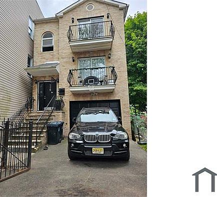 1st image of 119 S 7th St #7107