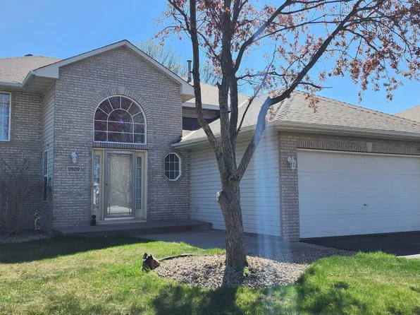 9509 Dogwood Ave N, Brooklyn Park, MN 55443