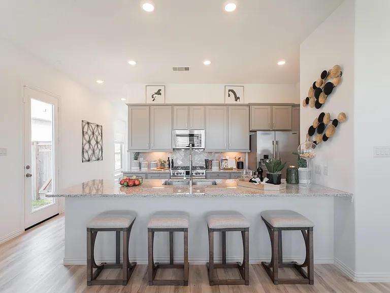 438 Lake Day Dr — Photo 12