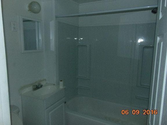 5th image of 54 Oxford St #2