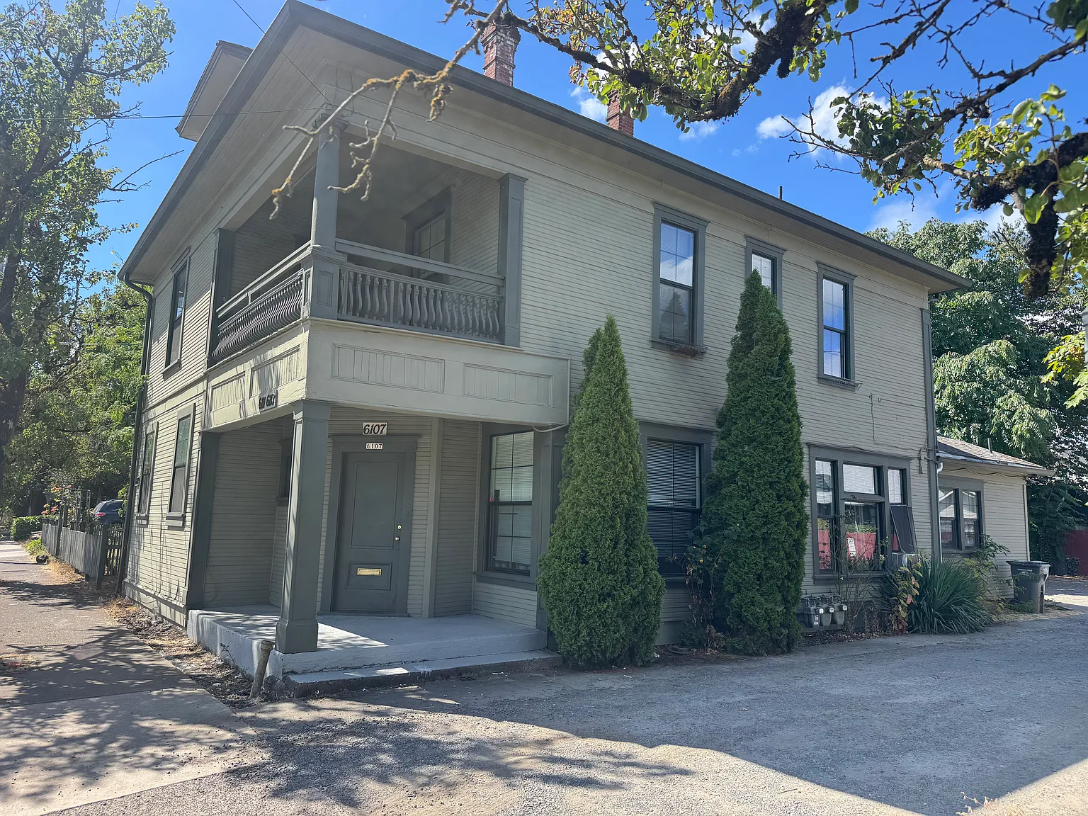 6107 SE 92nd Ave — Photo 1