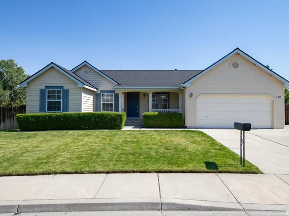 875 Christina Cir, Sparks, NV 89436