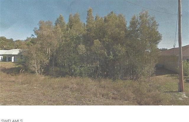 2nd image of 725 Rue Labeau Cir