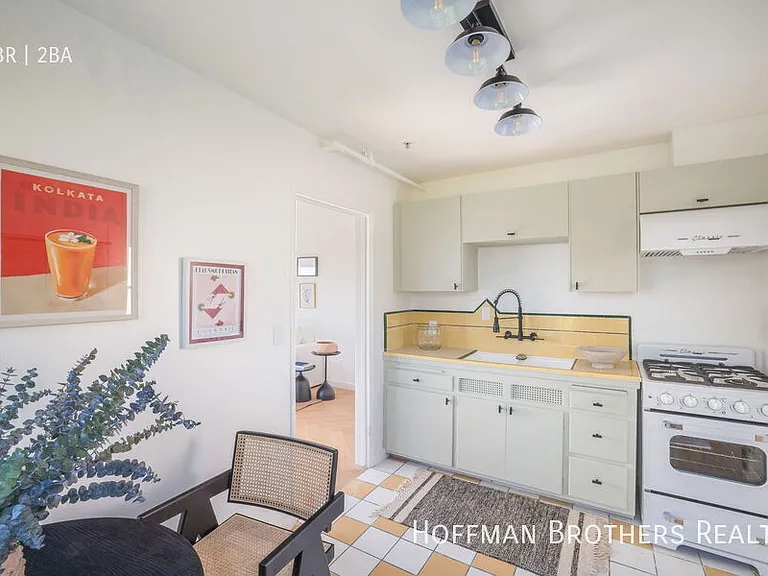 1661 Appian Way #1 — Photo 11