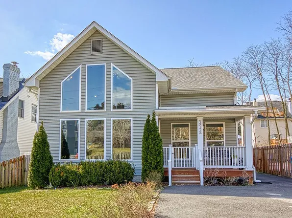 2046 Shirlington Rd, Arlington, VA 22204