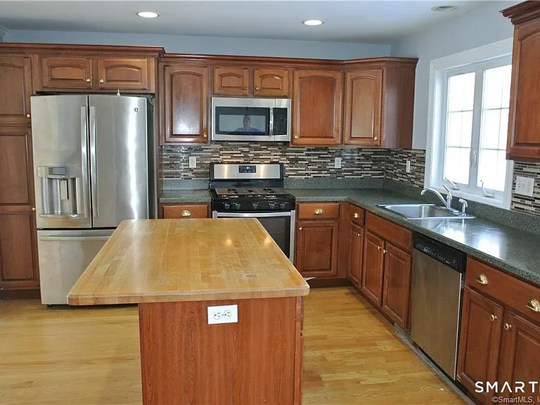 1260 Cutspring Rd #1260 — Photo 5
