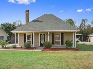30413 Jo Ann Dr, Walker, LA 70785