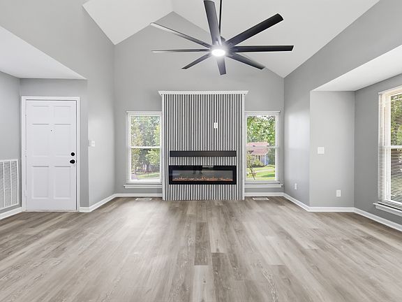 5th image of 536 Newcastle Ln