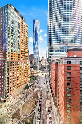 Sold by R New York | media 9