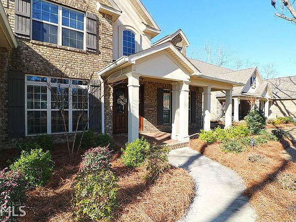 3rd image of 304 Madilyn Dr