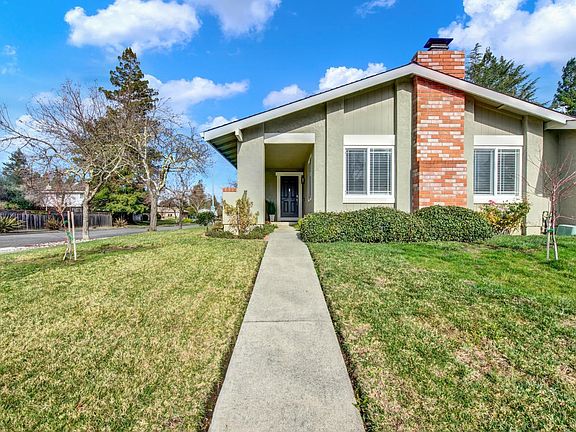 2nd image of 3360 Linda Mesa Way