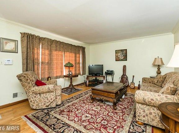 4th image of 707 Burnside Dr