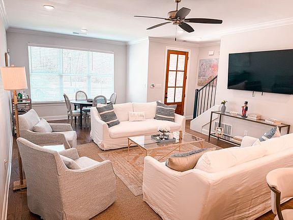 4th image of 4090 Fieldstone Loop