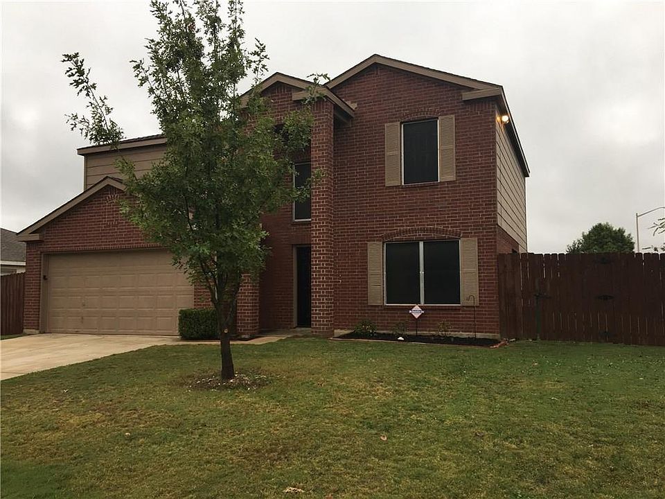 1st image of 900 Greenbend Dr