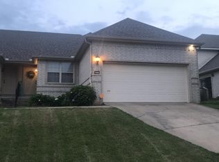 6277 W Milliken Bnd, Fayetteville, AR 72704