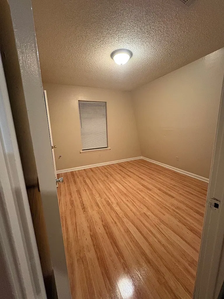 2 bed, 825 sqft, $695 — Photo 4