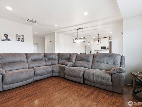 3rd image of 31 Marlo Loop