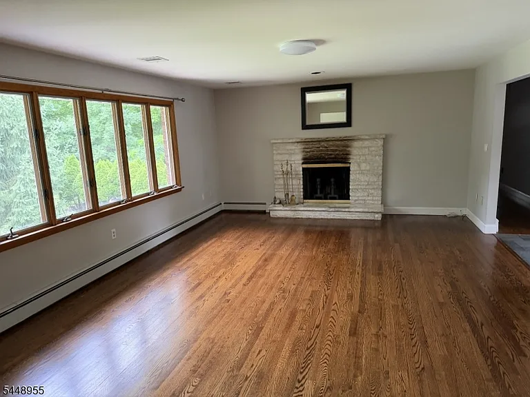 333 Ratzer Rd — Photo 2