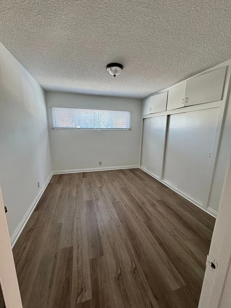 2165 Locust Ave — Photo 4