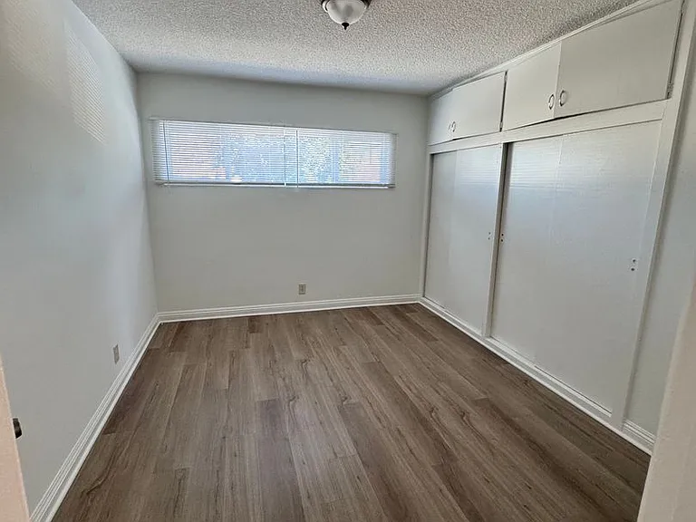 2165 Locust Ave — Photo 4