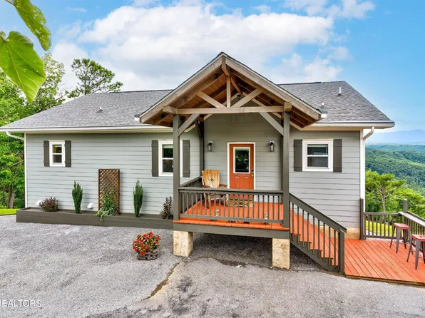 1877 Blue Tick Way, Sevierville, TN 37876