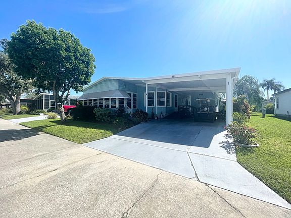 2nd image of 477 Lake Cir