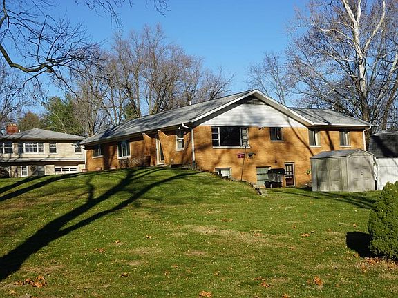 2nd image of 205 East Dr