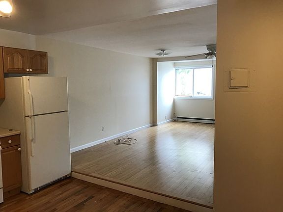 2nd image of 3242 36th St