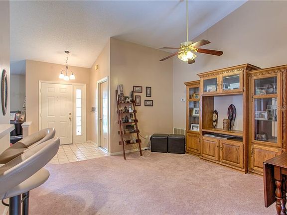 3rd image of 217 N Cervidae Dr