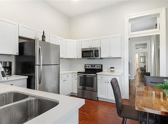 5th image of 2924 Saint Peter St