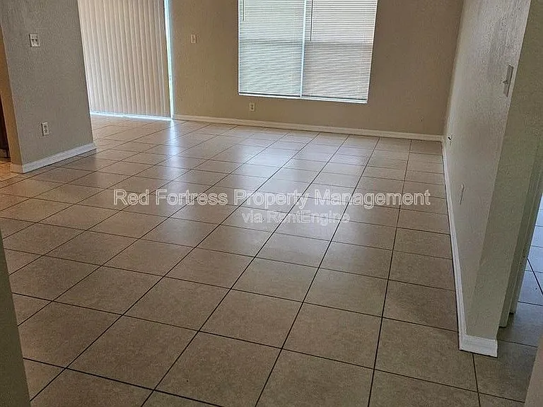 98 Milwaukee Blvd — Photo 5