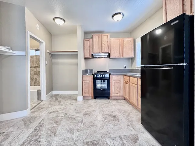 204 Falcon Ave — Photo 7