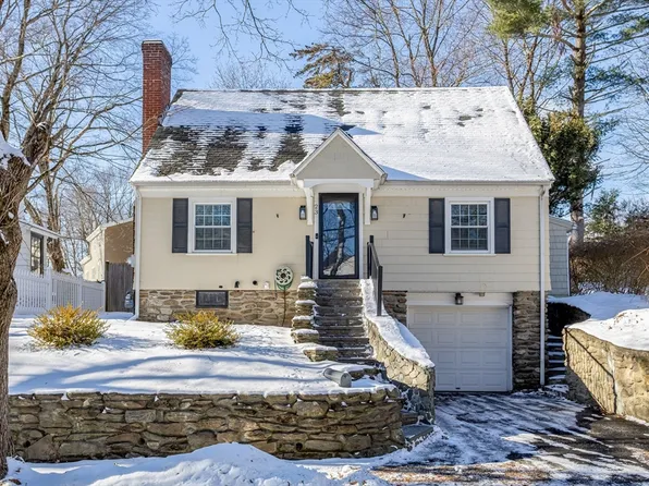 23 Tiverton Pkwy, Worcester, MA 01602