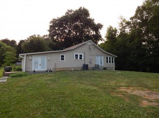 100 Anderson St, Surgoinsville, TN 37873