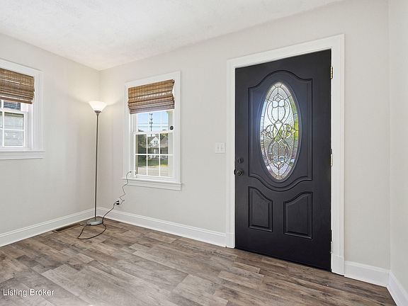 4th image of 1105 Walter Ave