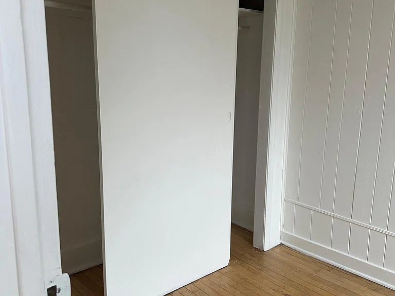 4944 Magoun Ave #2F — Photo 4