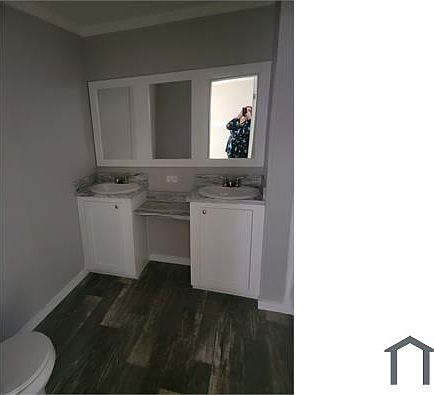 3rd image of 6562 Hughes St